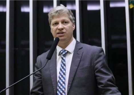 Van Hattem lidera debate sobre prevenção e danos causados pelas enchentes no RS (veja o video)
