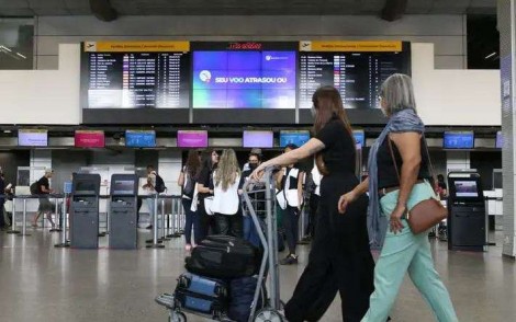 Cai mais uma narrativa: Lula quer pobre bem distante dos aeroportos