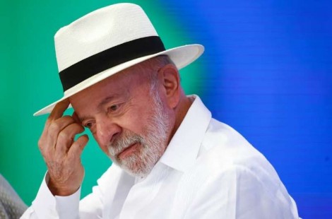 Campanha do PT racha e Lula dá soco na mesa para interromper briga (veja o vídeo)