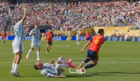 Espanha faz gol, mas árbitro anula de forma muito estranha (veja o vídeo)