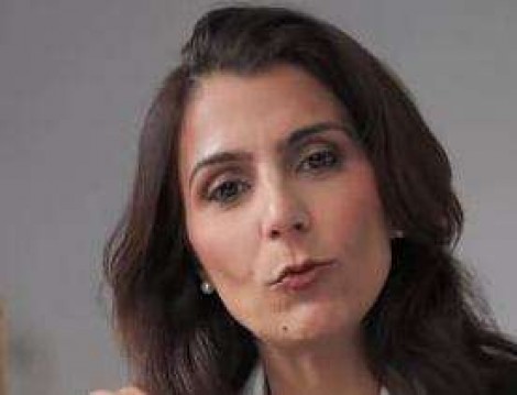 Questionada sobre redução da maioridade penal, Manuela foge covardemente do assunto (veja o vídeo)