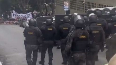 Esquerdistas tentam invadir manifestação patriota e polícia age rápido (veja o vídeo)