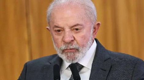 Lula impõe condição ao Centrão para abrir espaço no governo