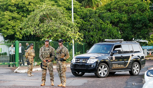 Polícia na casa de Eduardo Cunha