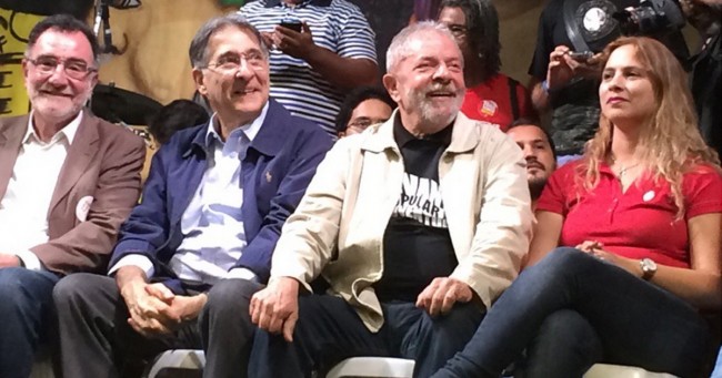 Lula no encontro em BH