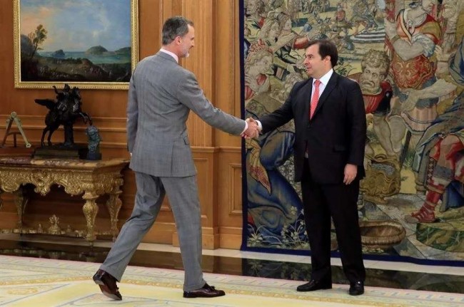 Felipe VI, rei da Espanha, e o presidente da Câmara, Rodrigo Maia