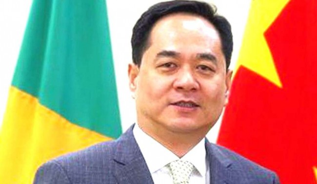 Embaixador Yang Wanming