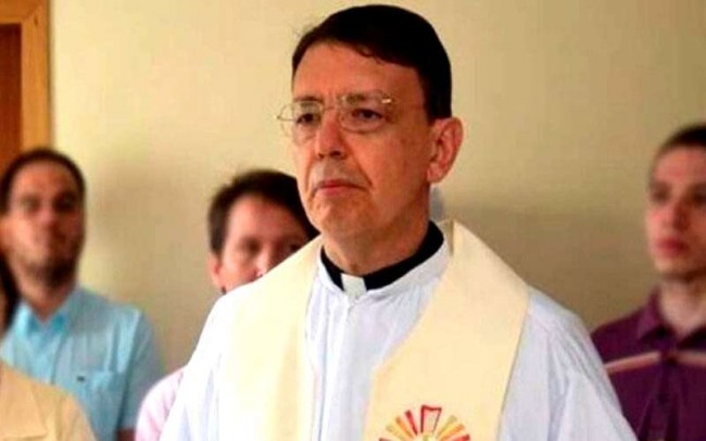  Padre Luiz Carlos Lodi 
