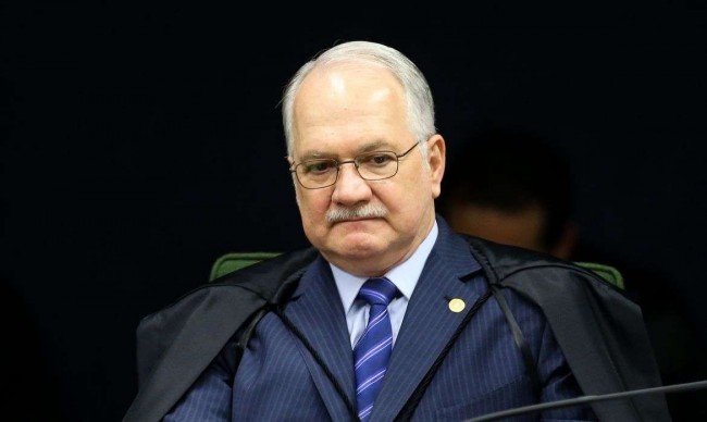 Ministro preocupado com o direito dos bandidos