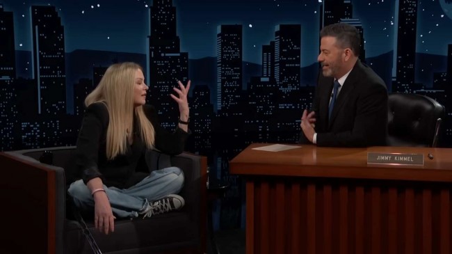 Christina Applegate com Jimmy Kimmel. Foto: Reprodução/YouTube