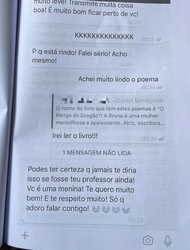 Ainda na madrugada Bordignon diz: “é mto bom ficar perto de você”, o que mostra um possível interesse dele pela menor. Ele mais uma vez reconhece que ela é uma menina e mesmo assim, continua a conversa.