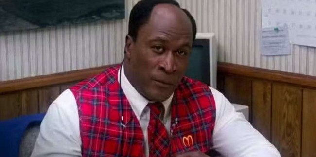 John Amos em Um Príncipe em Nova York (1988) | Foto: Reprodução