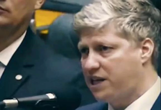 Marcel dobra a aposta