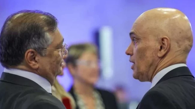 Absurdamente, Flávio Dino segue os passos de Moraes