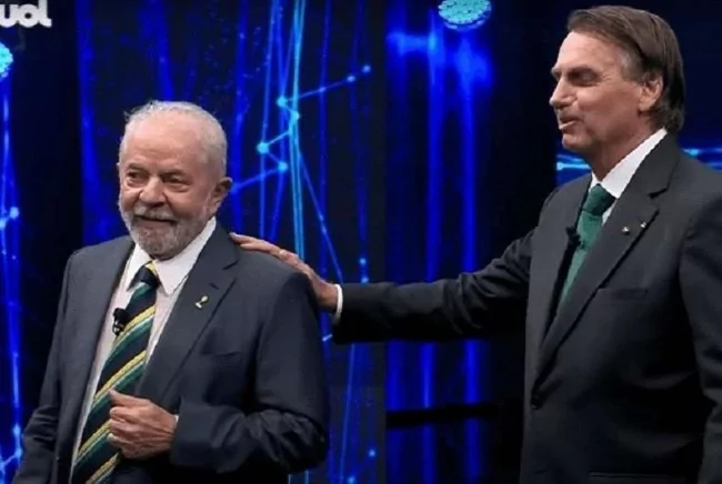 Bolsonaro expõe a verdade sobre Lula e “a covardia com os mais pobres via PIX”